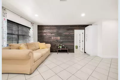 299 SW 7th Street #106, Boca Raton, FL 33432 - Photo 9