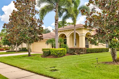 8908 Champions Way, Port Saint Lucie, FL 34986 - Photo 3