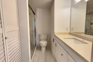 2003 Lincoln A, Boca Raton, FL 33434 - Photo 17