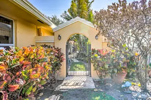 1191 Emerald Ln, Singer Island, FL 33404 - Photo 1