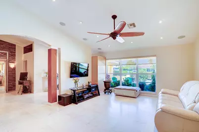 1191 Emerald Drive, Singer Island, FL 33404 - Photo 5