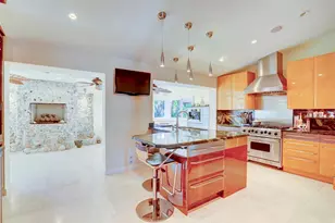 1191 Emerald Ln, Singer Island, FL 33404 - Photo 17