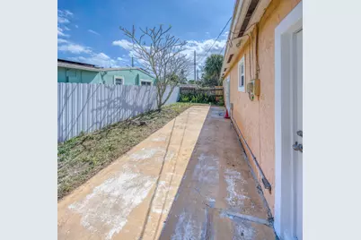 3578 Coconut Road, Palm Springs, FL 33461 - Photo 23