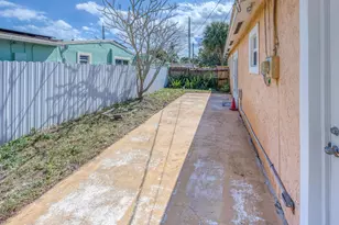 3578 Coconut Rd, Palm Springs, FL 33461 - Photo 23