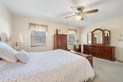 122 N Naranja Avenue, Port Saint Lucie, FL 34983 - Photo 11