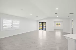 39 Villa Blanca, Fort Pierce, FL 34951 - Photo 5