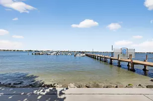 825 Center St, Jupiter, FL 33458 - Photo 9