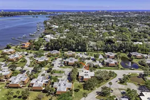 825 Center St, Jupiter, FL 33458 - Photo 47