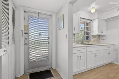 1 Golfs Edge F, West Palm Beach, FL 33417 - Photo 3