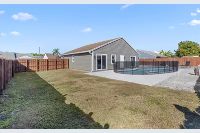 7937 Ridgewood Drive, Lake Worth, FL 33467 - Photo 29