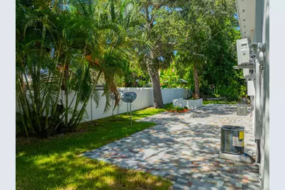 1150 Carlton Court, Fort Pierce, FL 34949 - Photo 5