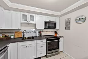 950 S Kanner Hwy, Stuart, FL 34994 - Photo 9