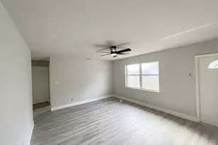 2079 SW Kimberly Ave, Port Saint Lucie, FL 34953 - Photo 3