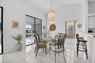 10279 N Circle Lake Dr, Boynton Beach, FL 33437 - Photo 11