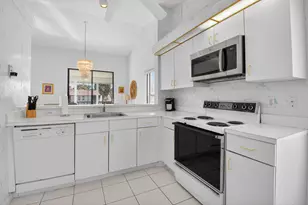 10279 N Circle Lake Dr, Boynton Beach, FL 33437 - Photo 15