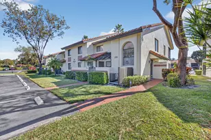 10279 N Circle Lake Dr, Boynton Beach, FL 33437 - Photo 1