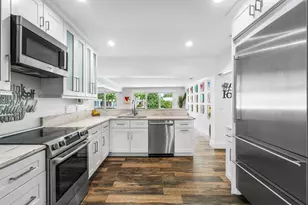 711 NE 69th St, Boca Raton, FL 33487 - Photo 19