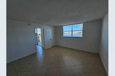 470 Executive Center Drive #2g, West Palm Beach, FL 33401 - Photo 7