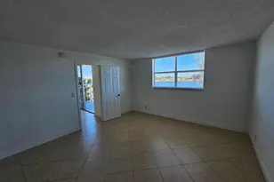 470 Executive Center Dr, West Palm Beach, FL 33401 - Photo 7