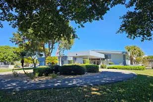470 Executive Center Dr, West Palm Beach, FL 33401 - Photo 17