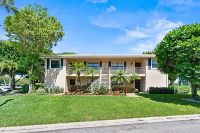 4 Stratford Drive E #B, Boynton Beach, FL 33436 - Photo 1