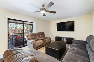 402 SE Castle Ct, Port Saint Lucie, FL 34952 - Photo 7