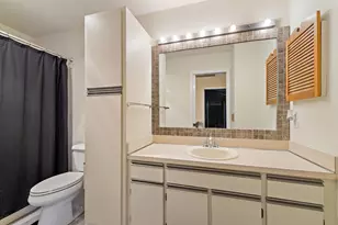 402 SE Castle Ct, Port Saint Lucie, FL 34952 - Photo 27