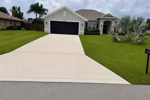 6439 NW Polly Ct, Port Saint Lucie, FL 34986 - Photo 1