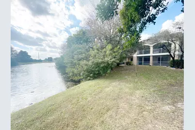 815 W Boynton Beach Boulevard #4-102, Boynton Beach, FL 33426 - Photo 17