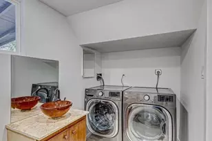 855 Date Palm Dr, Lake Park, FL 33403 - Photo 5