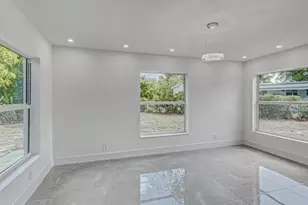 855 Date Palm Dr, Lake Park, FL 33403 - Photo 9