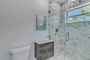 855 Date Palm Dr, Lake Park, FL 33403 - Photo 7