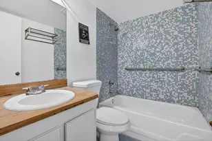 8042 SW 21st Pl, Davie, FL 33324 - Photo 11