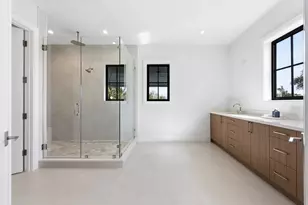 2442 Bay Cir, Palm Beach Gardens, FL 33410 - Photo 41