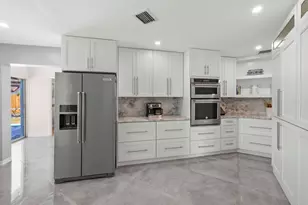 6797 Bayshore Dr, Lake Worth, FL 33462 - Photo 11