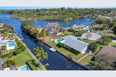 6797 Bayshore Drive, Lake Worth, FL 33462 - Photo 33
