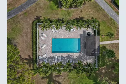 2537 Bedford Mews Drive, Wellington, FL 33414 - Photo 29