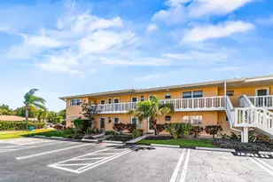 2121 NE 1st Ct, Boynton Beach, FL 33435 - Photo 3