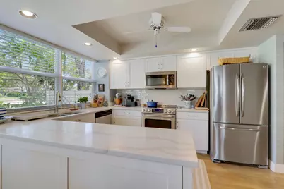 8115 Northboro Court #B, Lake Clarke Shores, FL 33406 - Photo 9