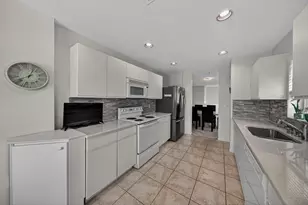 7676 Springwater Pl, Boynton Beach, FL 33437 - Photo 7