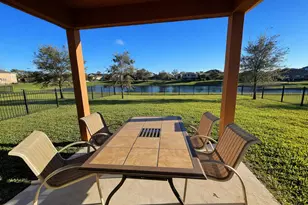 1586 Lexington Square SW, Vero Beach, FL 32962 - Photo 7