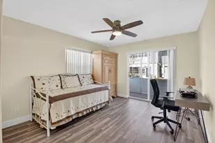 205 Flanders E, Delray Beach, FL 33484 - Photo 13