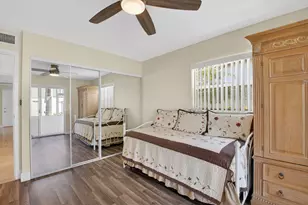 205 Flanders E, Delray Beach, FL 33484 - Photo 13