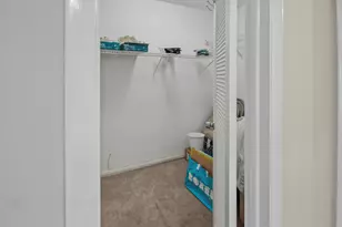 2936 Lake Shore Dr, Riviera Beach, FL 33404 - Photo 9