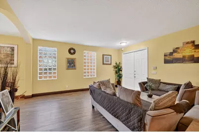 876 Gazetta Way, West Palm Beach, FL 33413 - Photo 9