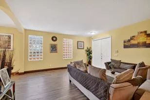 876 Gazetta Way, West Palm Beach, FL 33413 - Photo 9