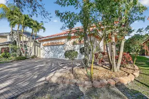 876 Gazetta Way, West Palm Beach, FL 33413 - Photo 3