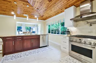 451 N Lyra Cir, Juno Beach, FL 33408 - Photo 13