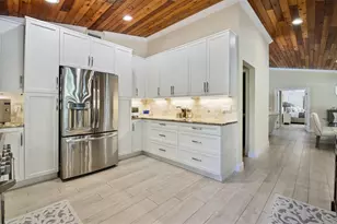 451 N Lyra Cir, Juno Beach, FL 33408 - Photo 11