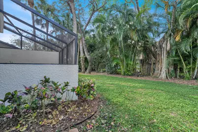 215 Oak Harbour Drive, Juno Beach, FL 33408 - Photo 23
